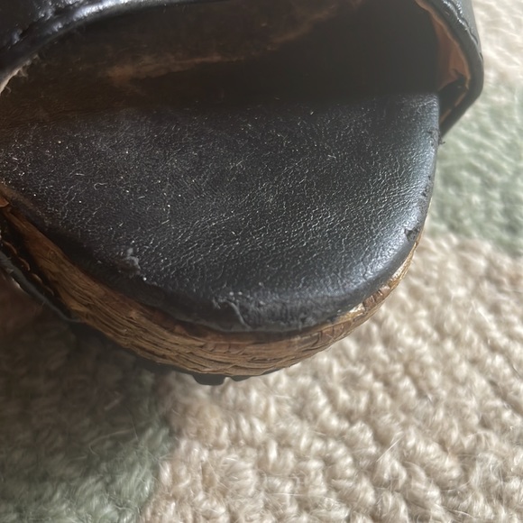 Womens wedge shoe, never worn. - Picture 6 of 9
